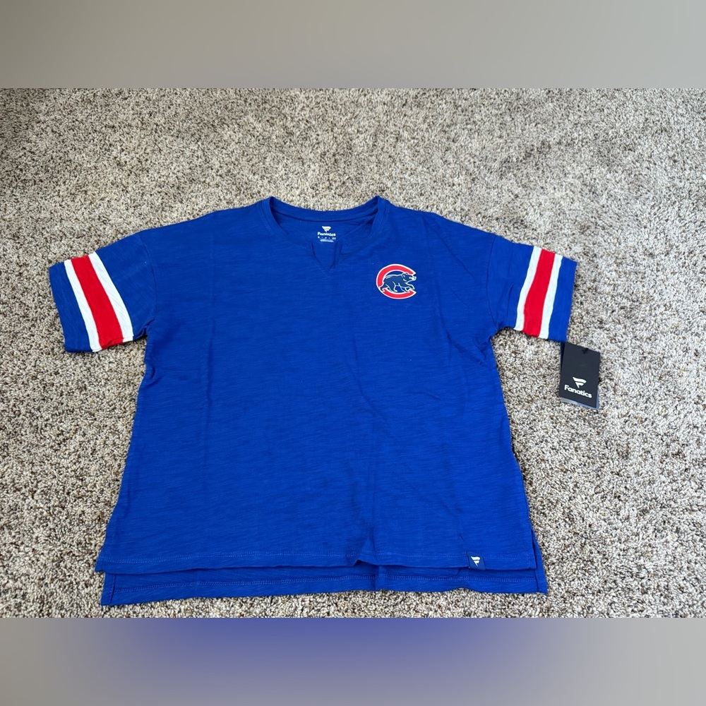 NWT MLB Fanatic Women’s Chicago Cubs Blue V-Neck T- Shirt Size Small